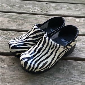 Zebra Dansko Clogs 🦓